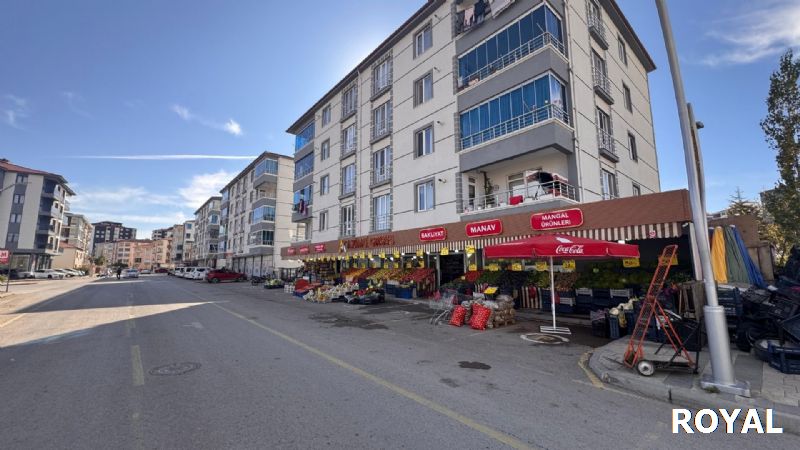 ROYAL'DEN İŞLEK CAD.ÜZERİNDE OTOPARK SORUNU OLMAYAN DÜKKAN